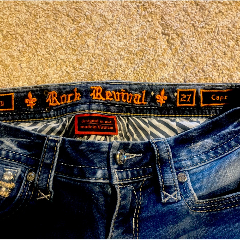 Worn 3-4 times. No holes or tears.